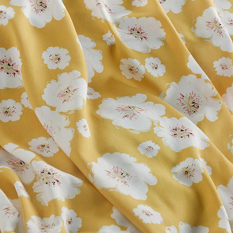 White Floral Printed on Lovely - Soft Summer Yellow Clothing avis et prix